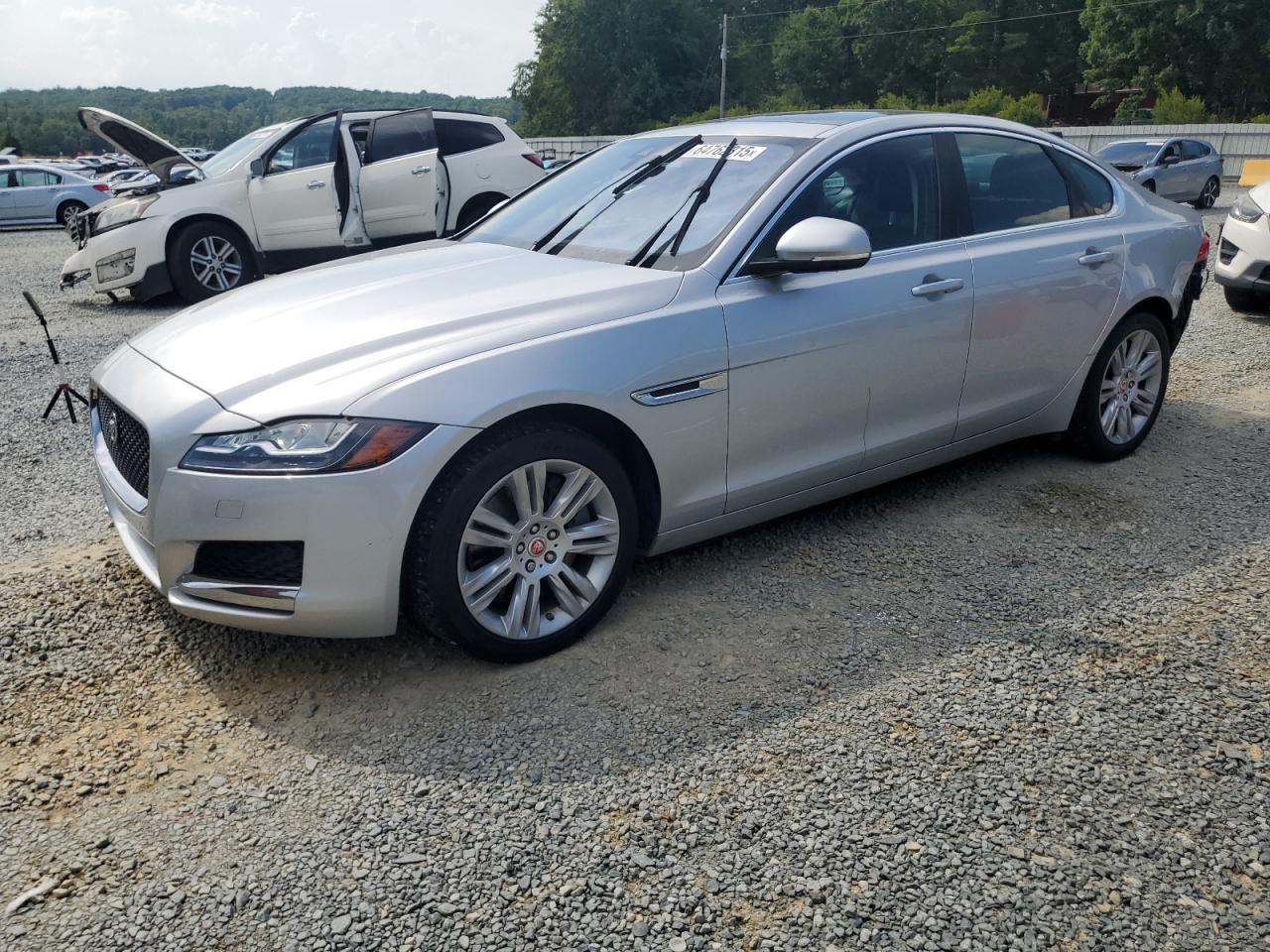 JAGUAR XF PREMIUM