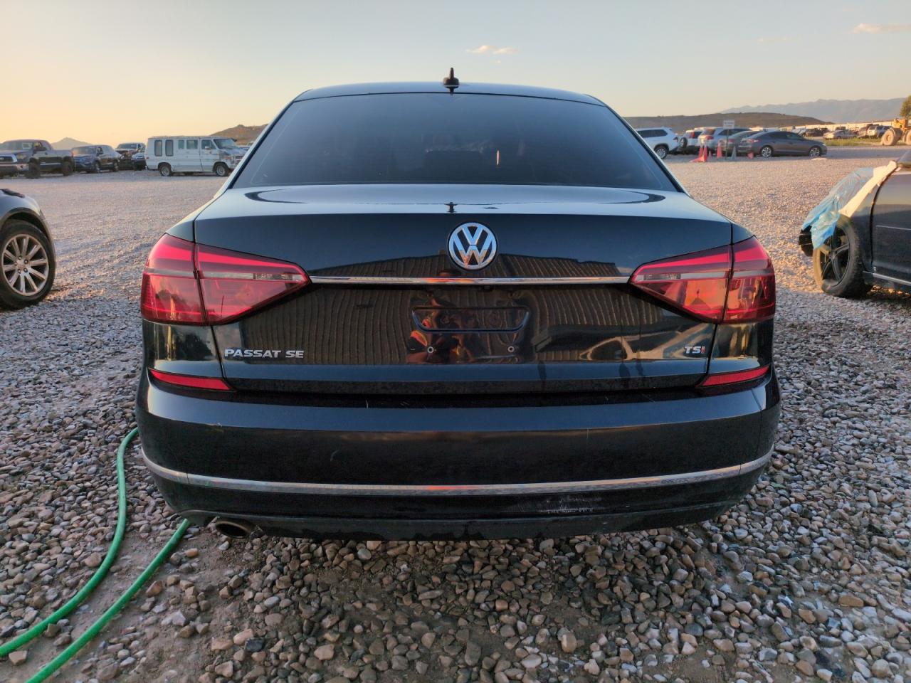 VOLKSWAGEN PASSAT SE