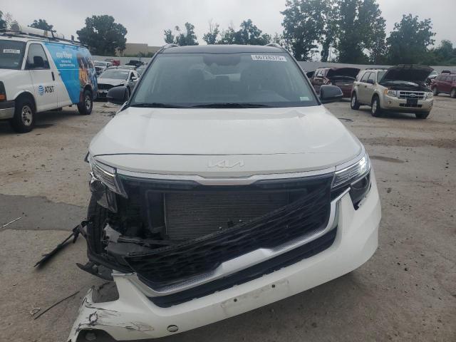 2023 KIA SELTOS S KNDEUCAA3P7458037