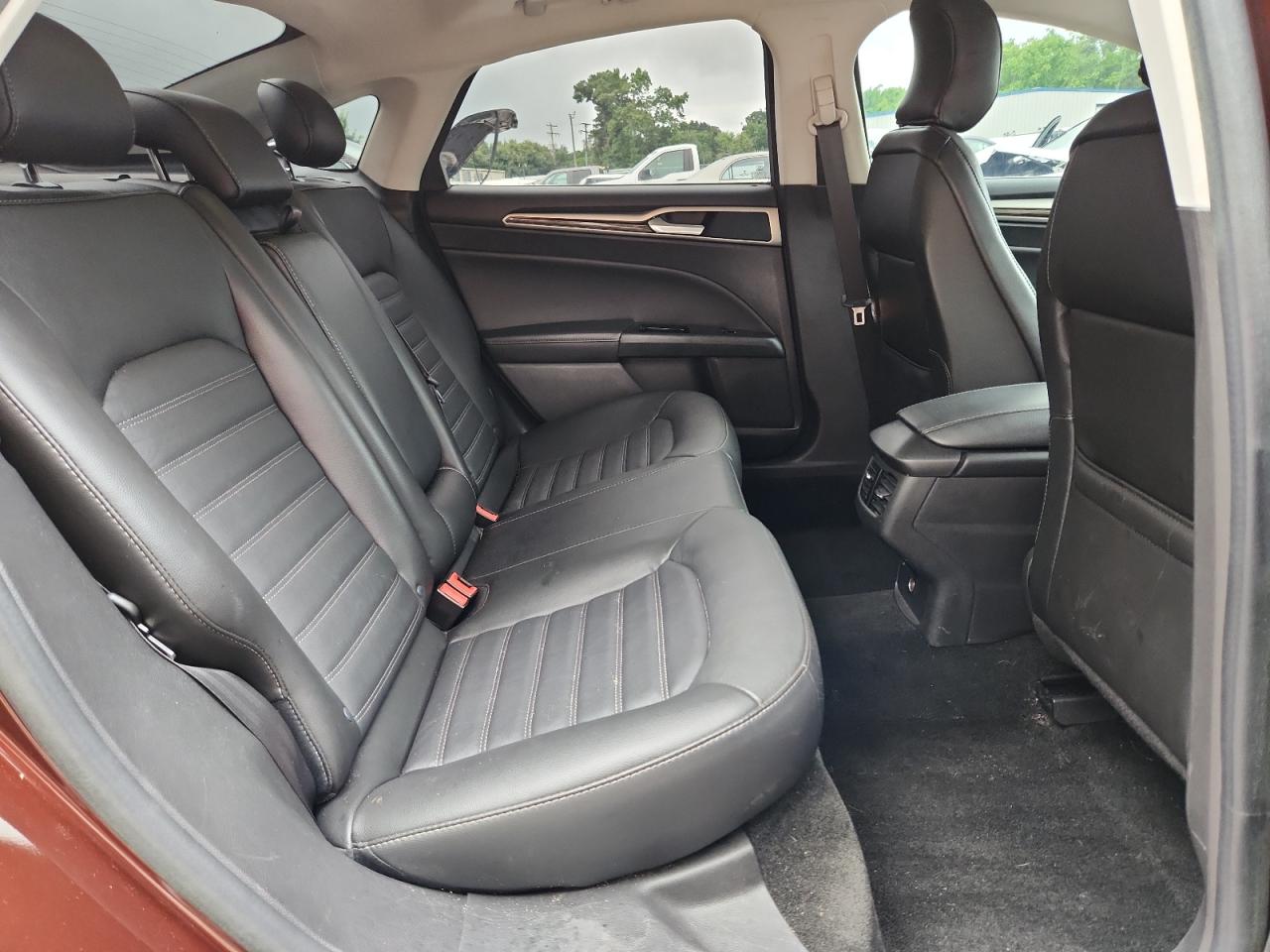 Ford Fusion se 2016