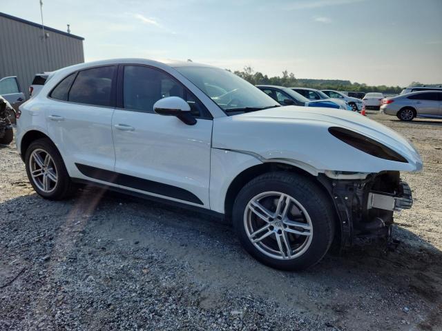 2017 PORSCHE MACAN WP1AA2A51HLB81156