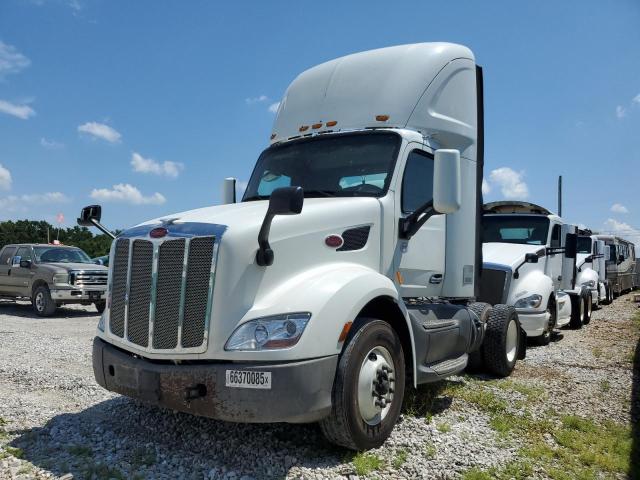 PETERBILT TRACTOR 579 2017 white tractor diesel 1XPBA48X3HD428730 photo #3