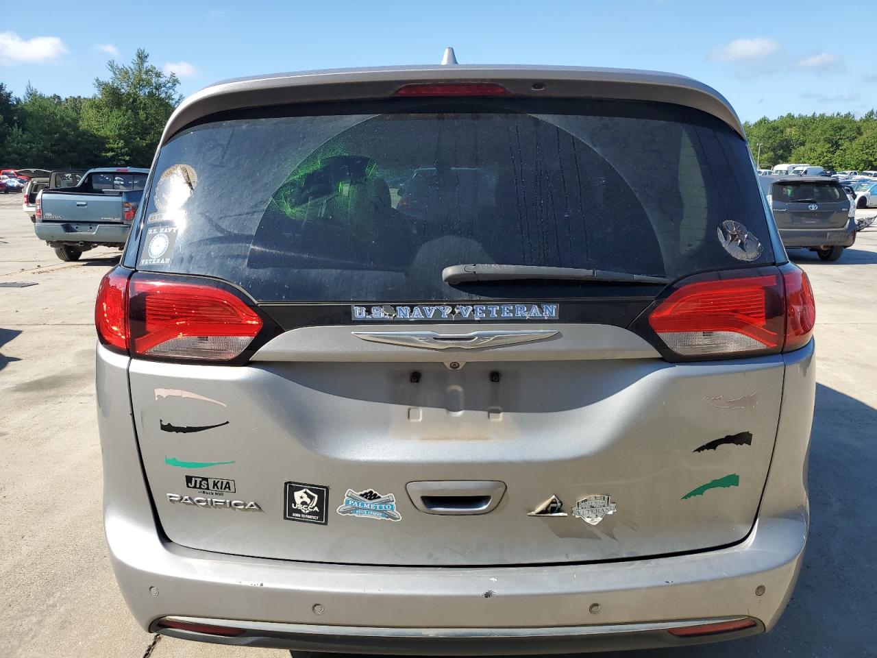 CHRYSLER PACIFICA TOURING L