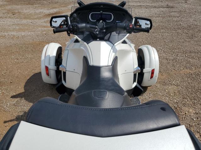 2018 CAN-AM SPYDER ROA 2BXNBDD2XJV001321