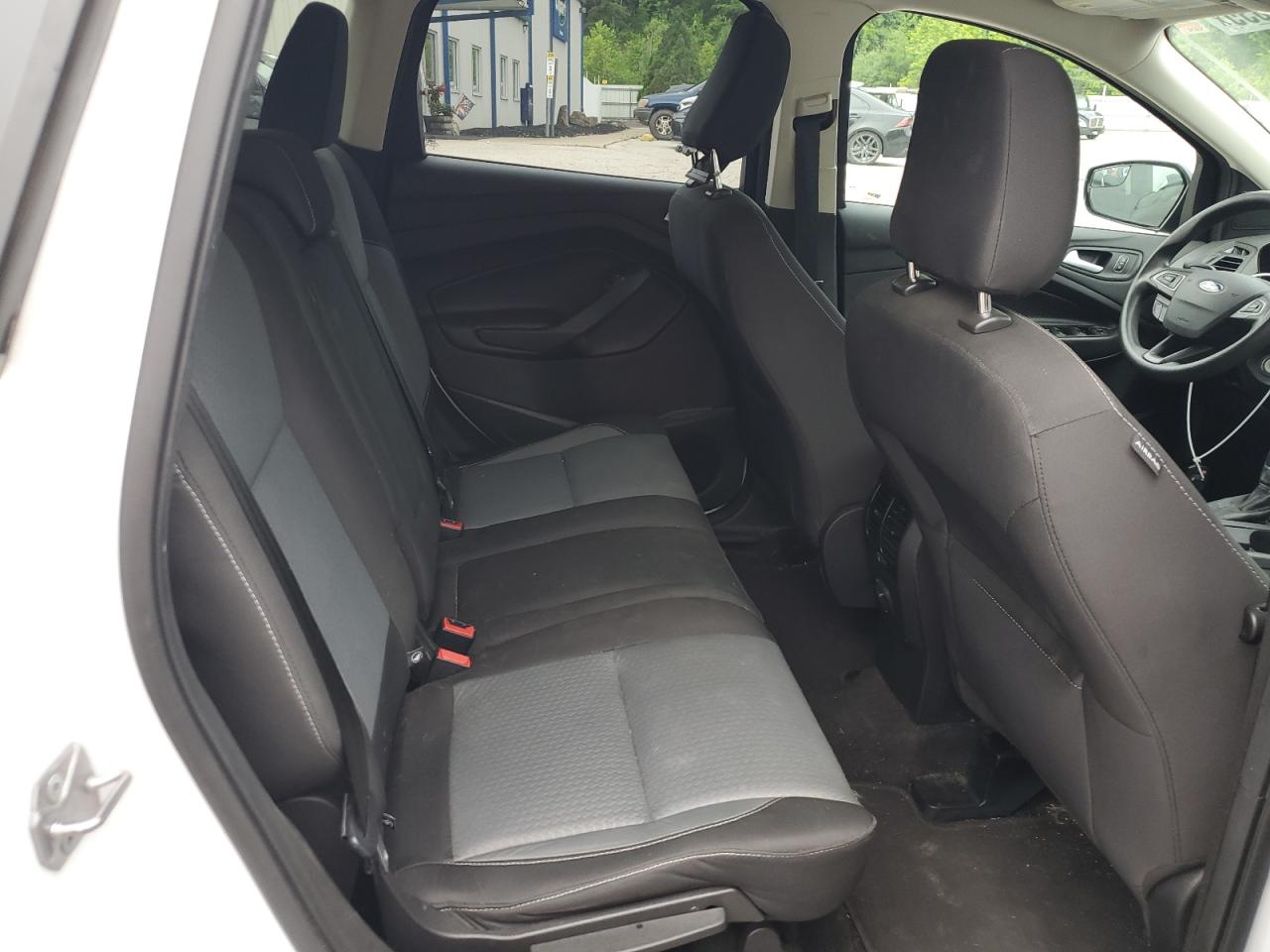 FORD ESCAPE SE