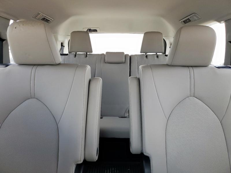 2024 TOYOTA GRAND HIGH 5TDAAAA54RS017394
