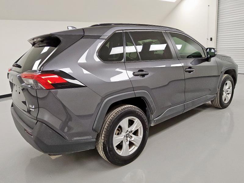 2021 TOYOTA RAV4 XLE - 2T3P1RFV1MC246030