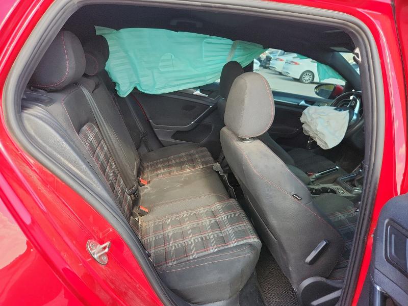 2018 VOLKSWAGEN GTI S 3VW547AU7JM266678