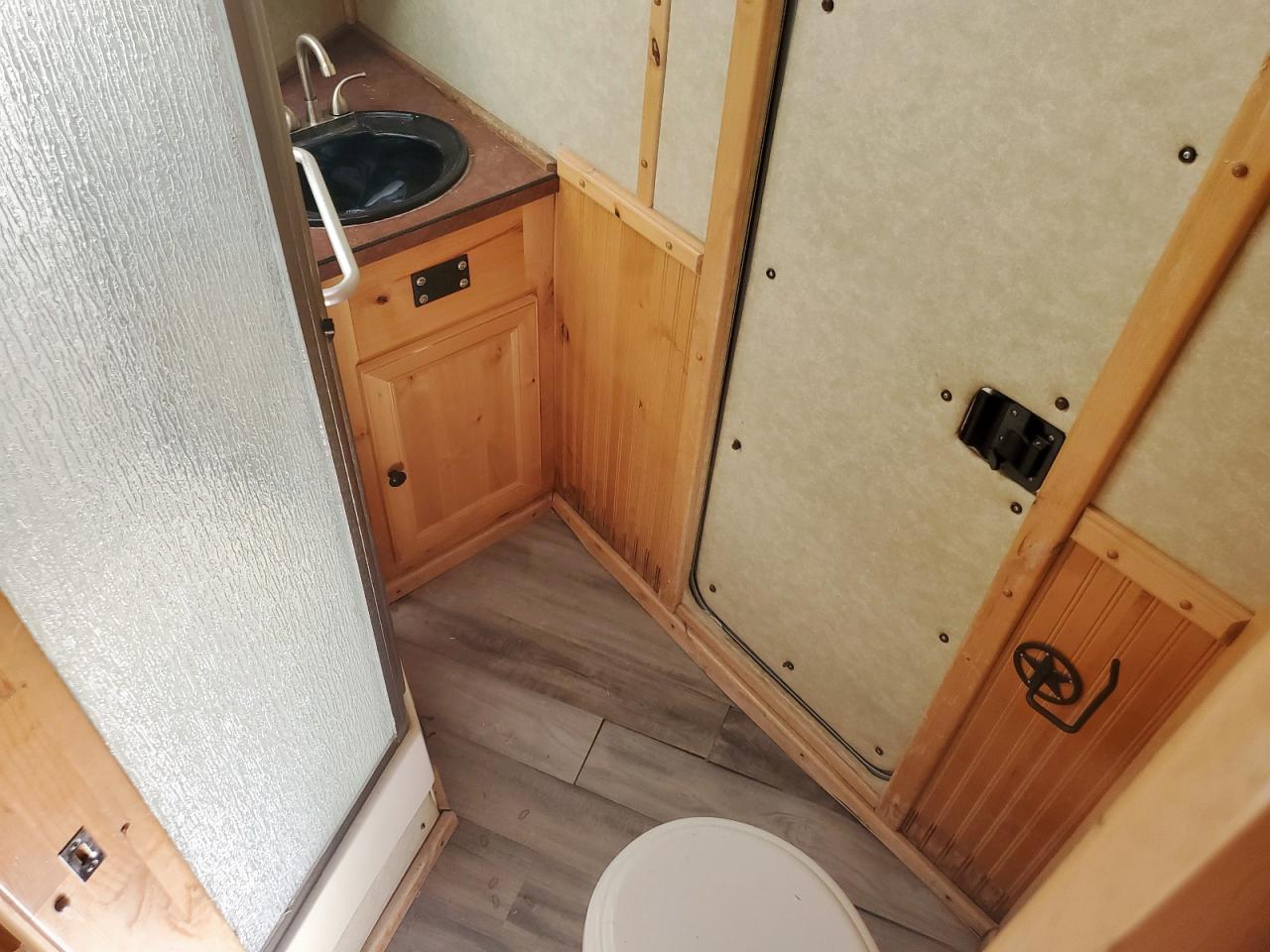 Lot #3279868273 2008 LOGAN HORSETRAIL