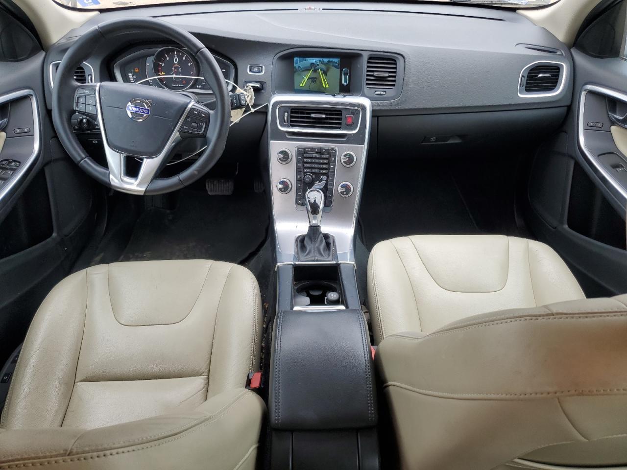 VOLVO V60 T5 PREMIER