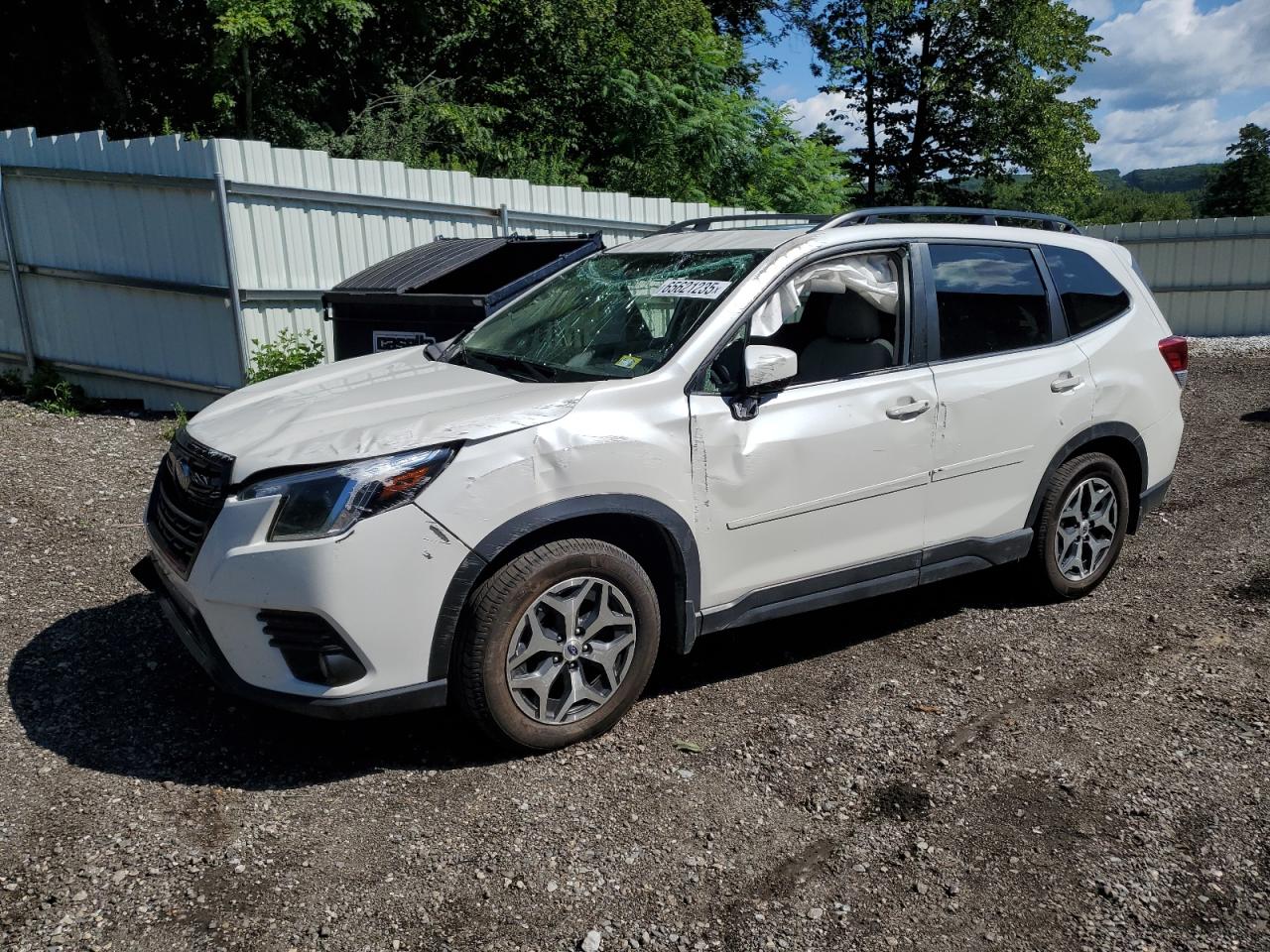 SUBARU FORESTER PREMIUM