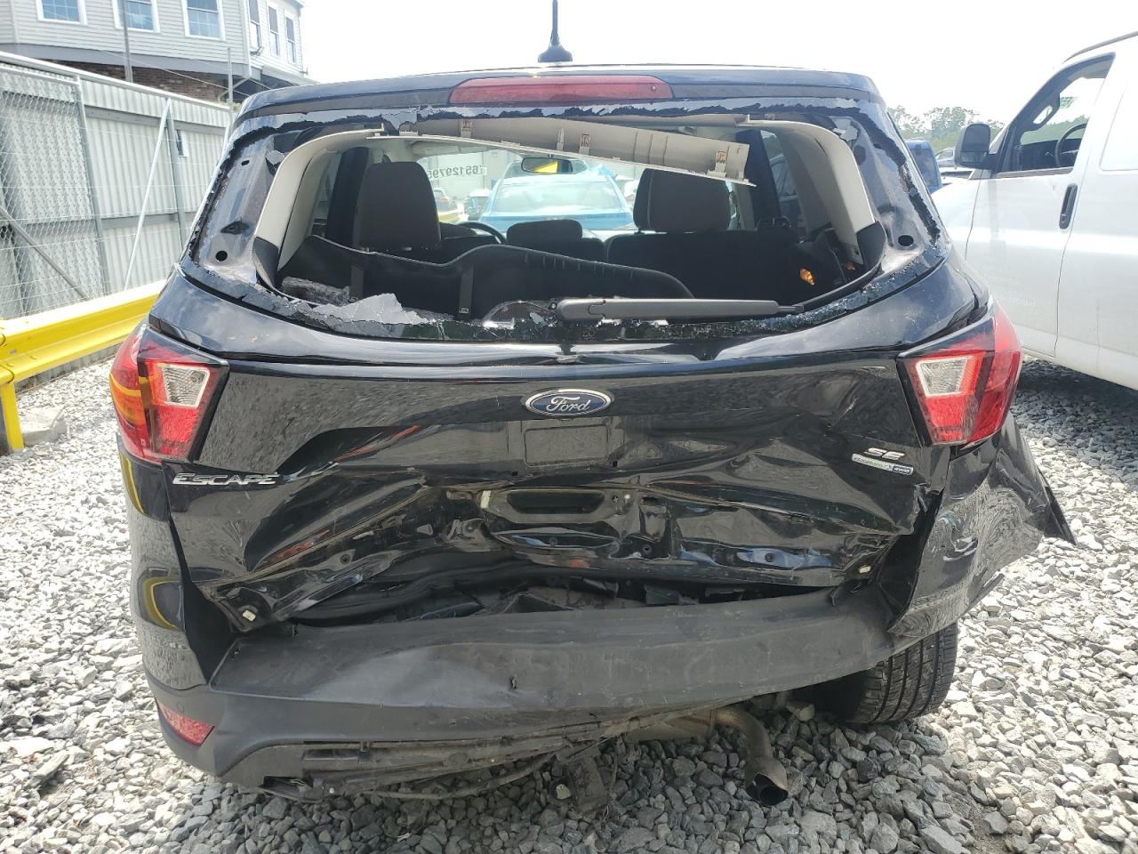 FORD ESCAPE SE