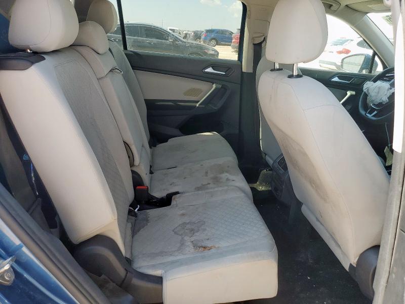 2018 VOLKSWAGEN TIGUAN S 3VV1B7AX2JM058100