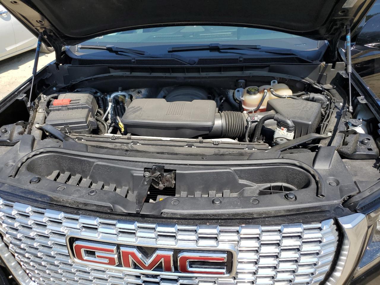 GMC YUKON DENALI