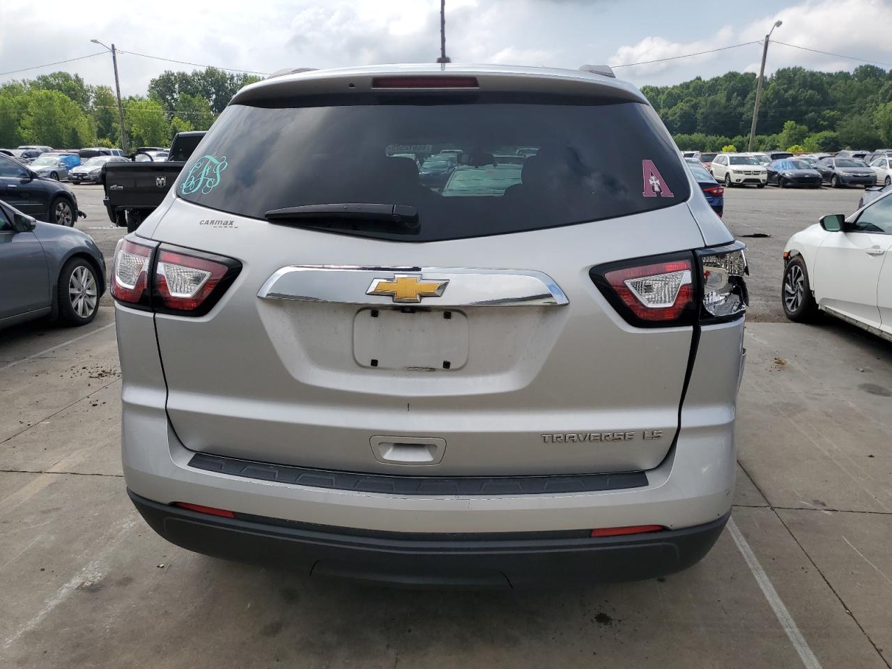 CHEVROLET TRAVERSE LS