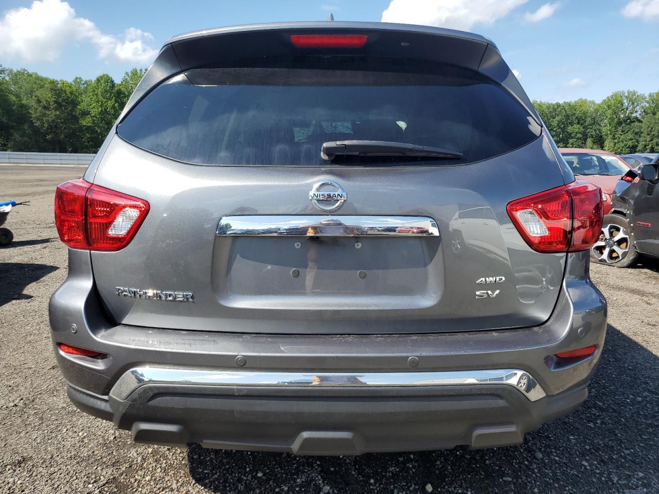 NISSAN PATHFINDER SV