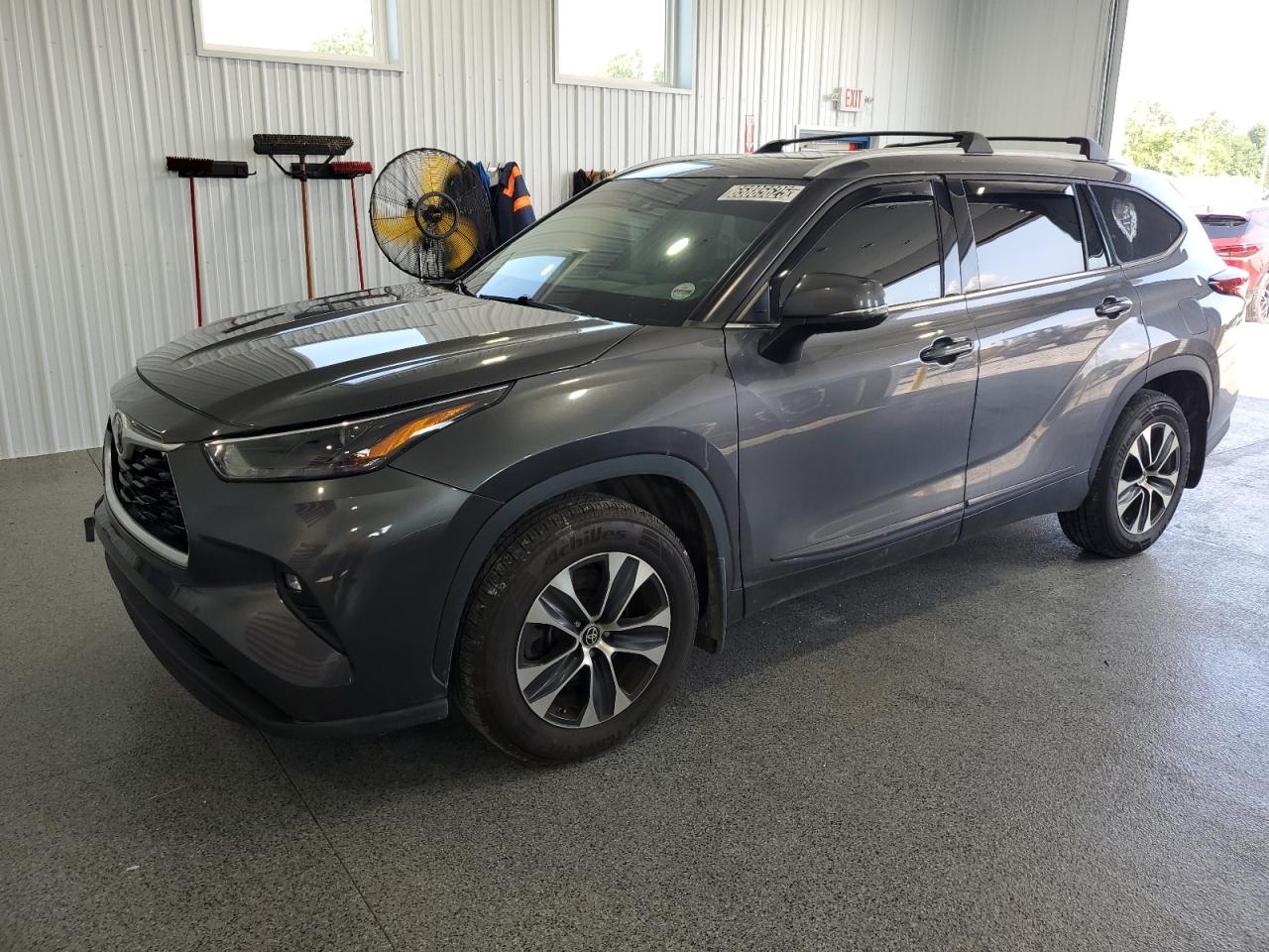 TOYOTA HIGHLANDER XLE