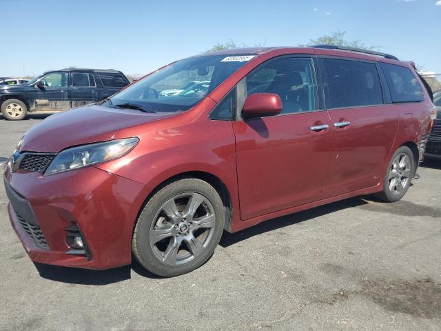 2018 TOYOTA SIENNA SE 5TDXZ3DC0JS950948