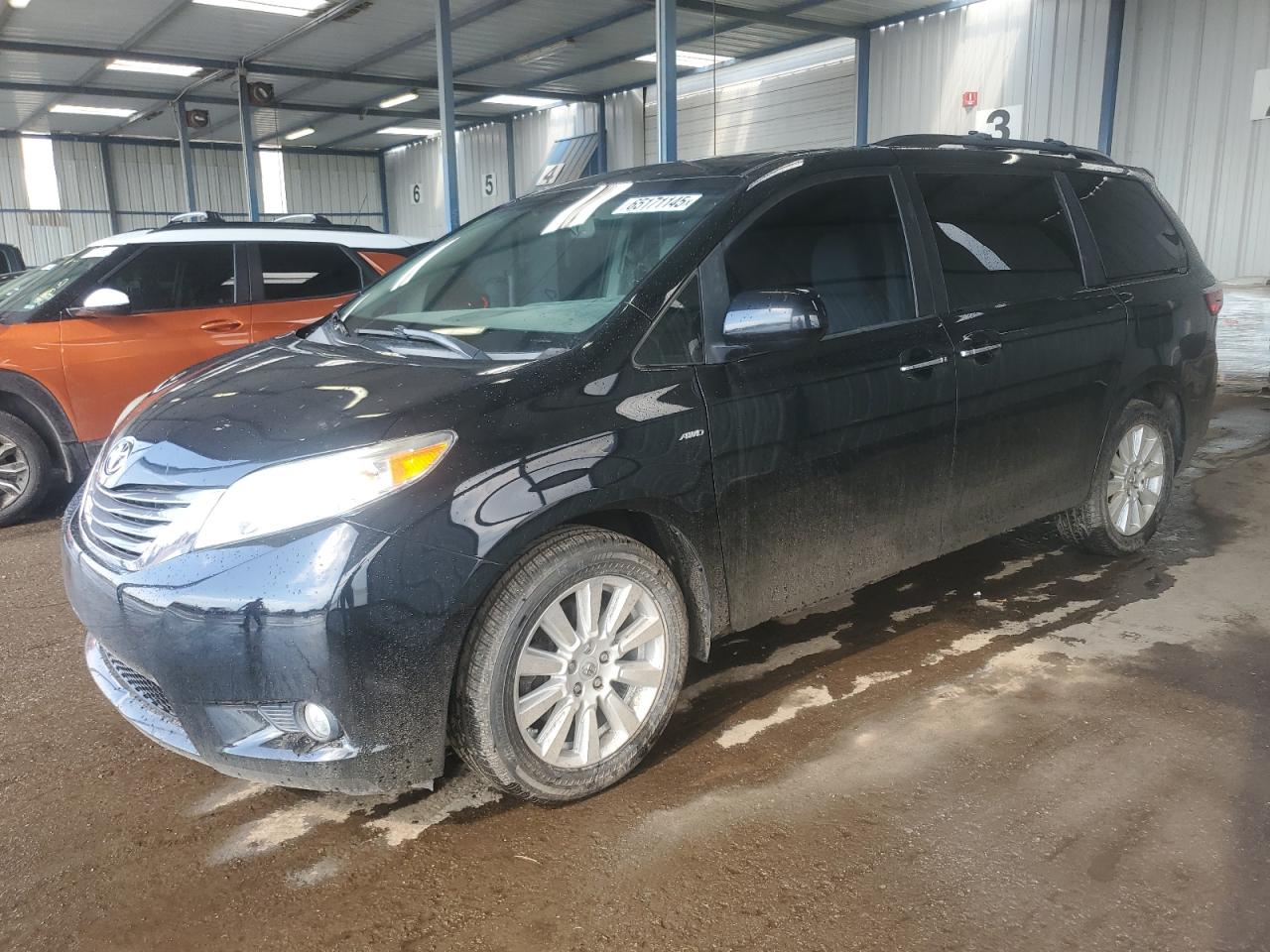 TOYOTA SIENNA XLE