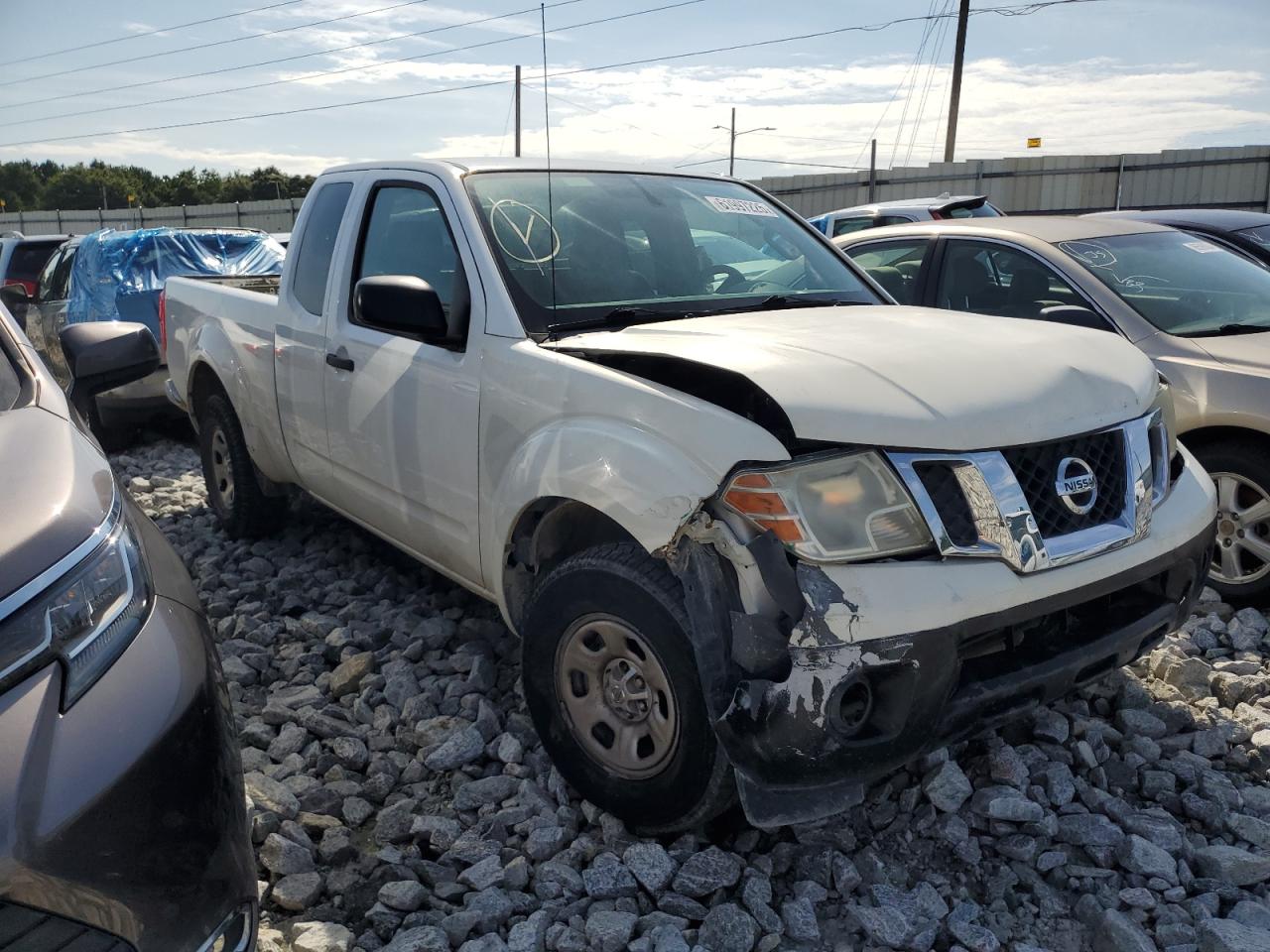 NISSAN FRONTIER S