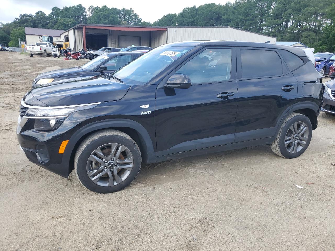 KIA SELTOS LX