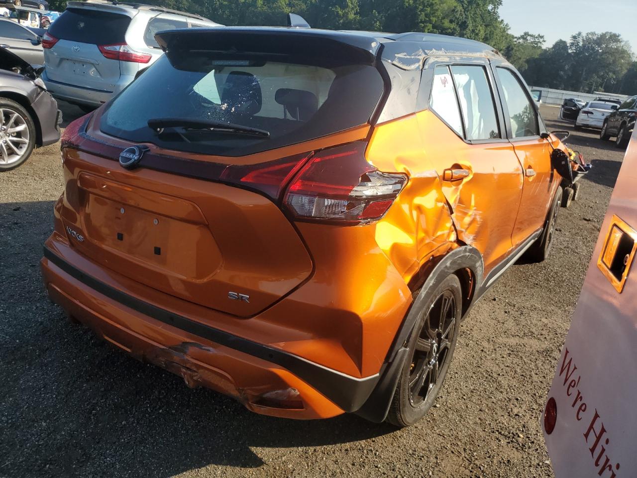 NISSAN KICKS SR