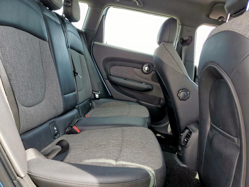 2017 MINI COOPER CLU WMWLN5C54H2E32254
