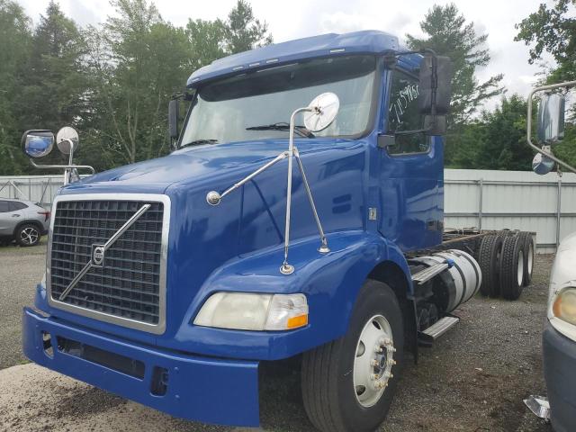 VOLVO VNM 2014 blue conventi diesel 4V5MC9DF9EN159850 photo #3