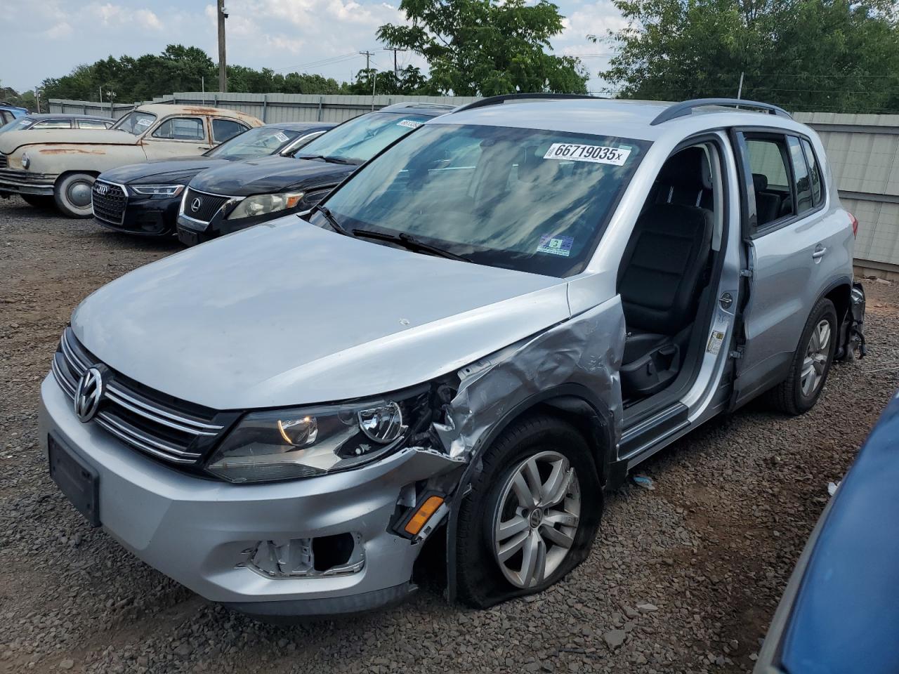 VOLKSWAGEN TIGUAN S