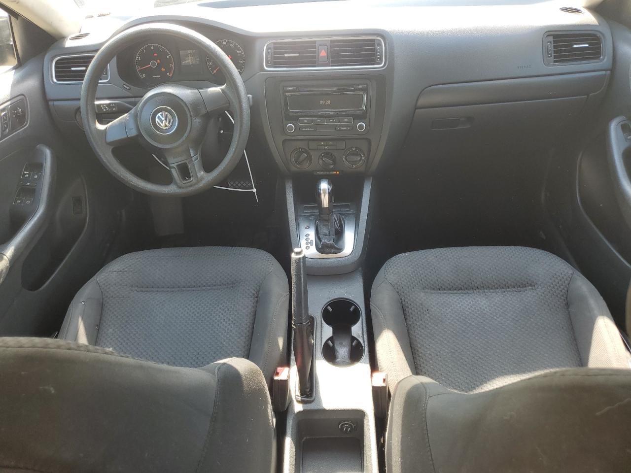 VOLKSWAGEN JETTA BASE
