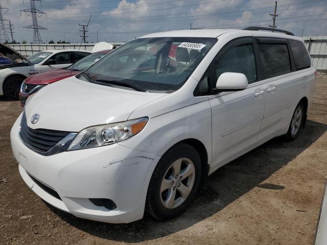 TOYOTA SIENNA LE