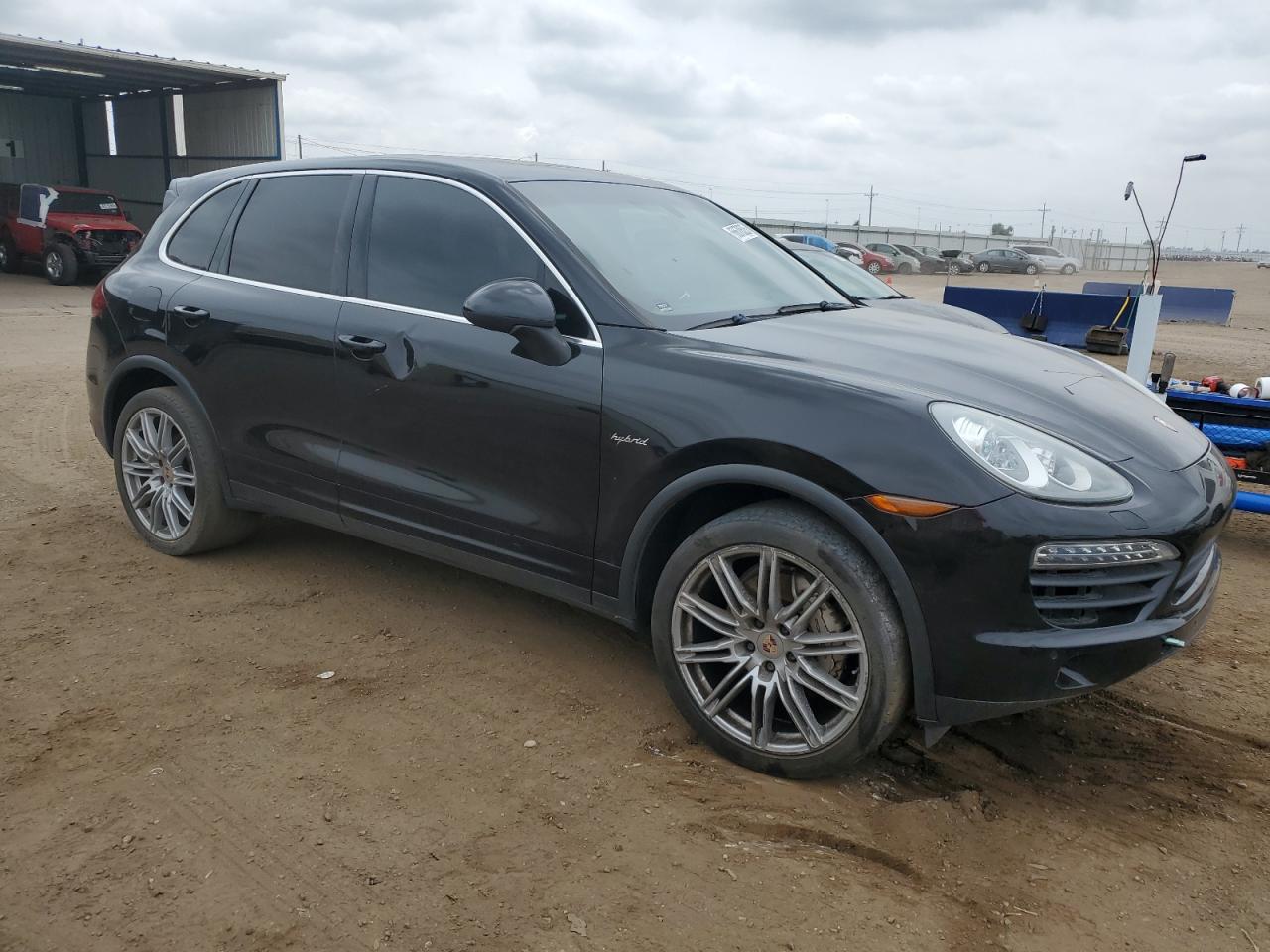PORSCHE CAYENNE S HYBRID