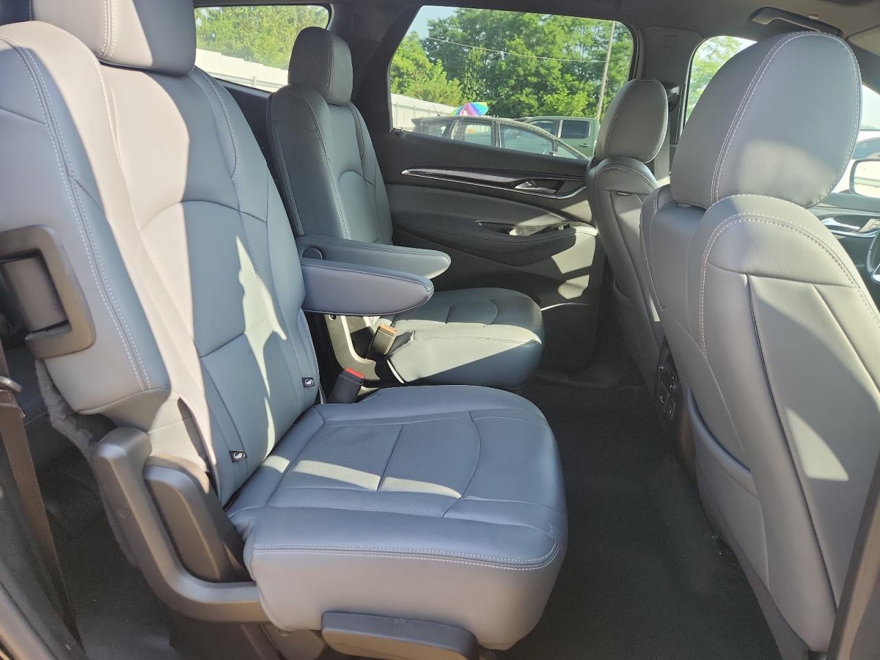 BUICK ENCLAVE ESSENCE