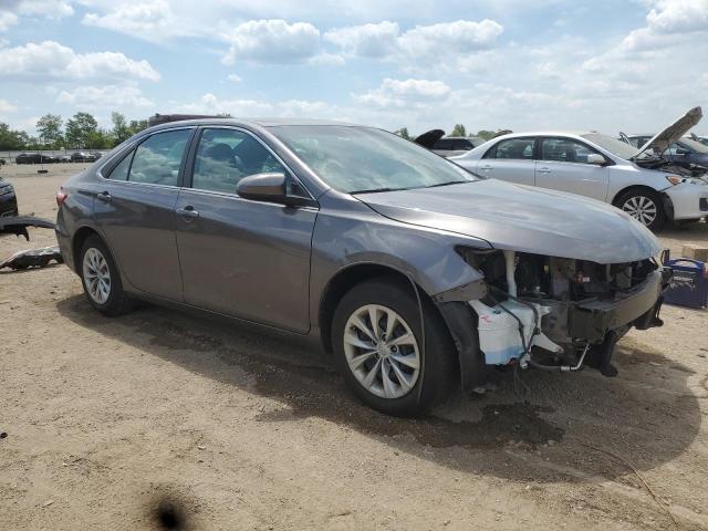 Vin: 4t1bf1fk1hu300281, lot: 62921615, toyota camry le 20174