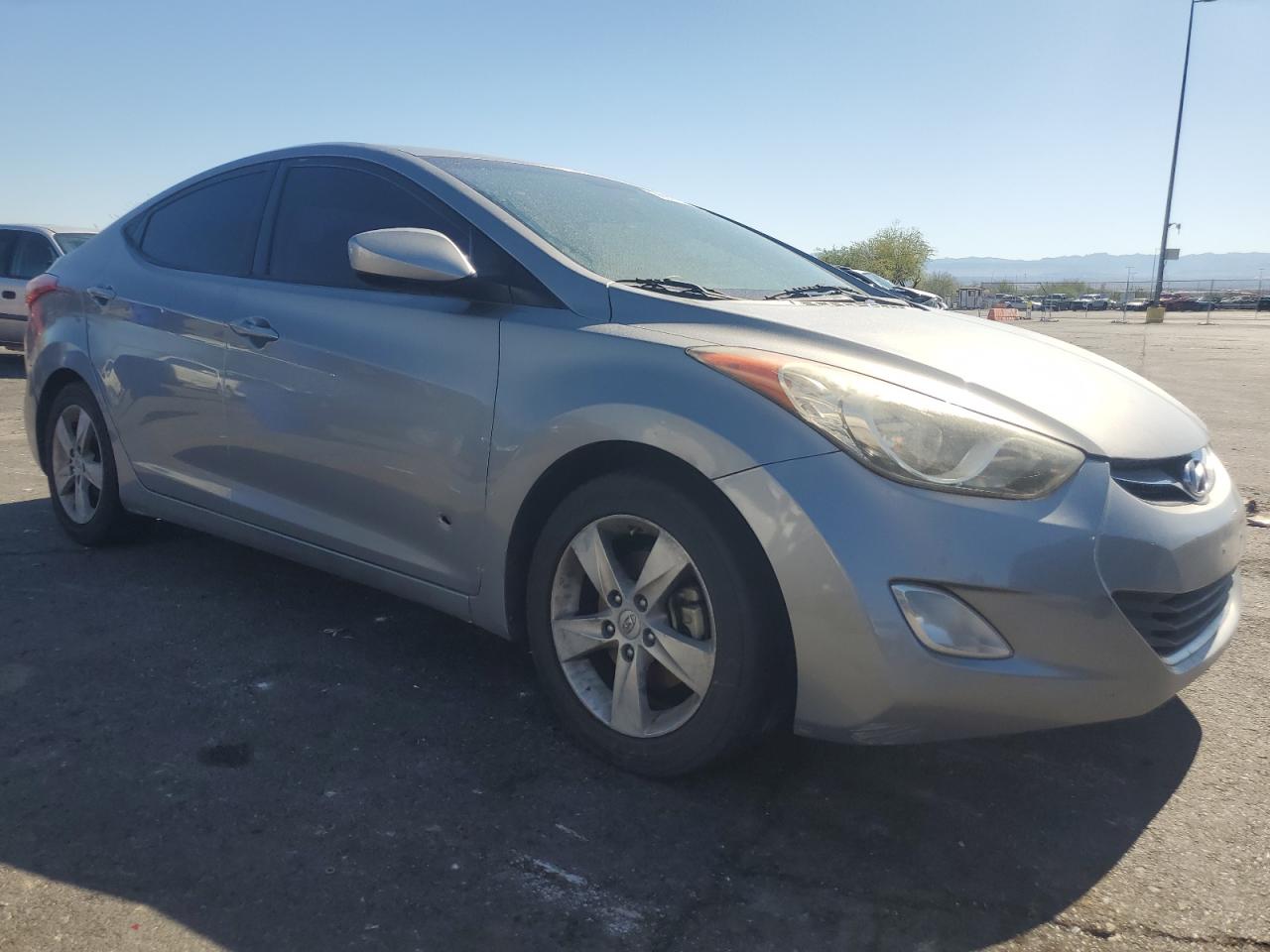 HYUNDAI ELANTRA GLS