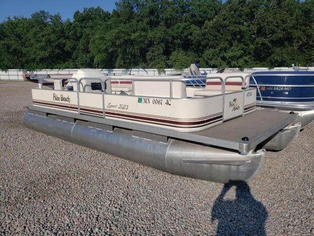 Global Auto Auctions: 2001 PALM BEACH BOATS FISHING SPORT