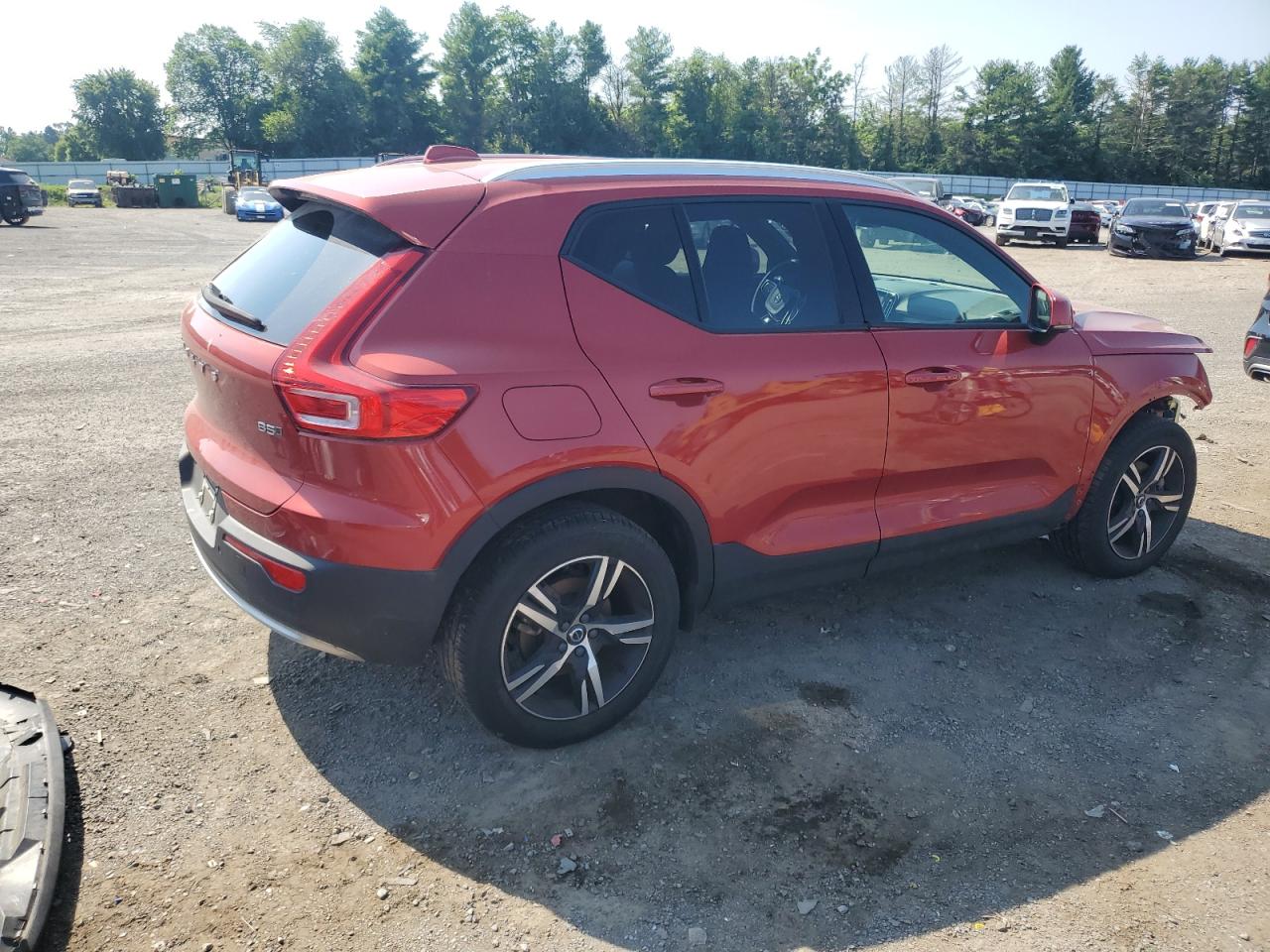 VOLVO XC40 CORE