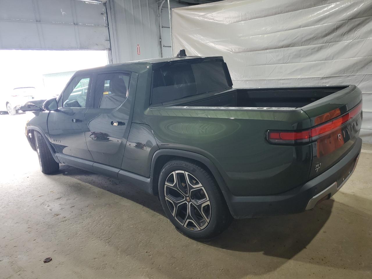 RIVIAN R1T ADVENTURE