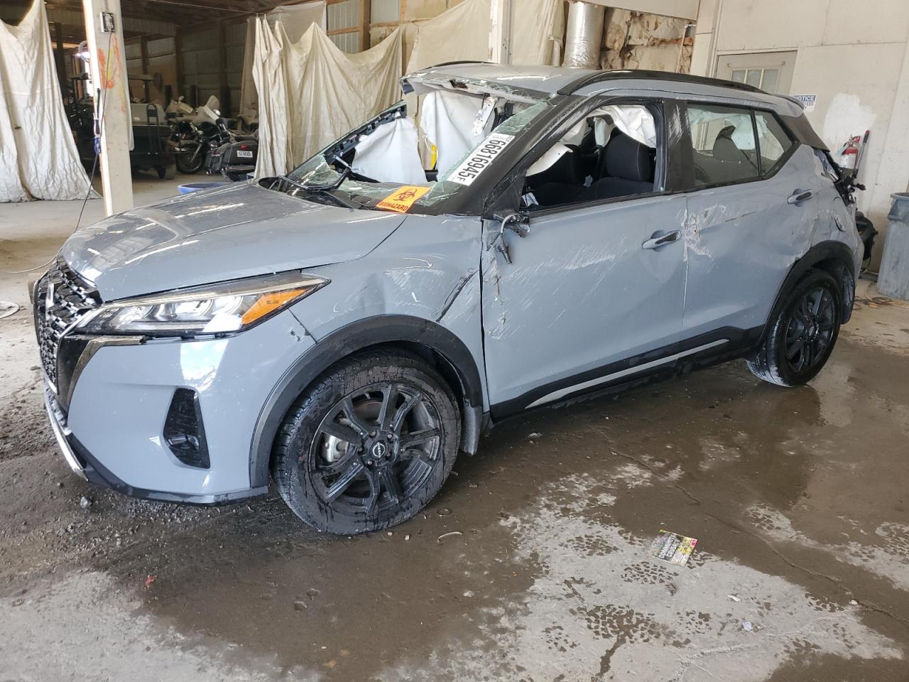 NISSAN KICKS SR