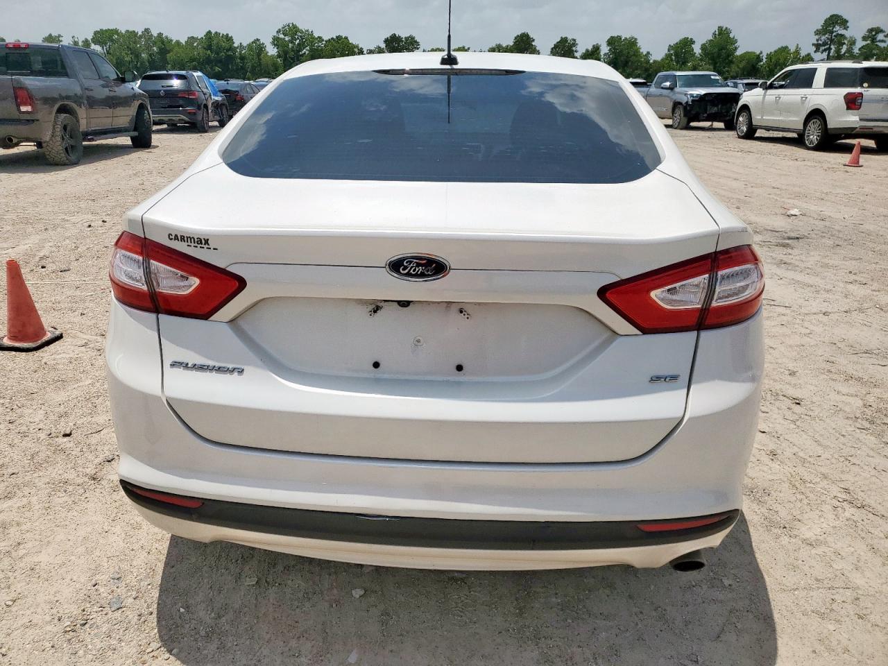 FORD FUSION SE