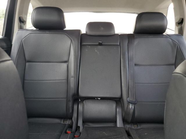 2018 VOLKSWAGEN TIGUAN SE 3VV3B7AXXJM209824