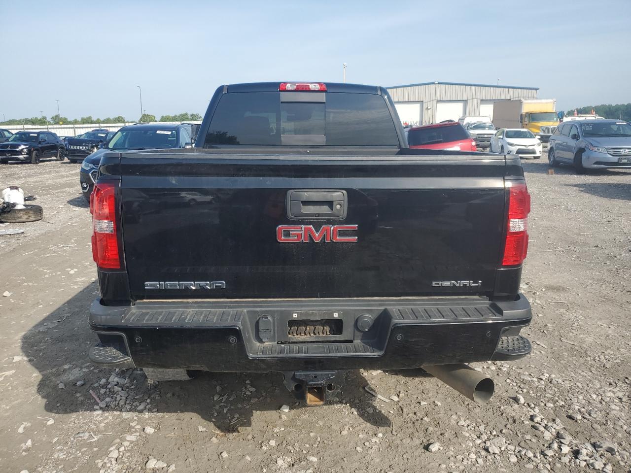 GMC SIERRA K2500 DENALI
