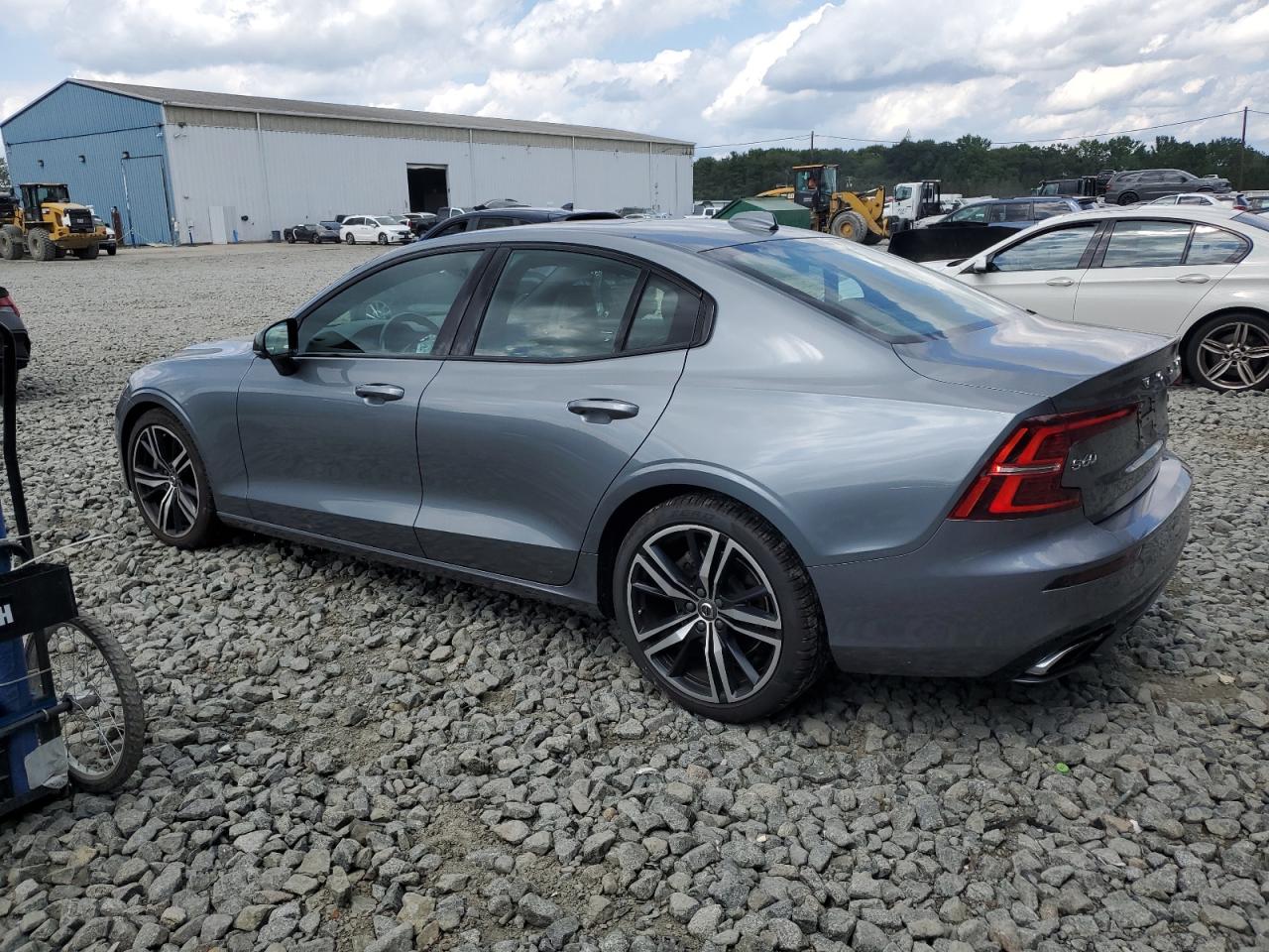 VOLVO S60 T5 R-DESIGN