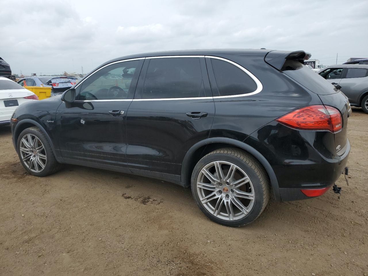 PORSCHE CAYENNE S HYBRID