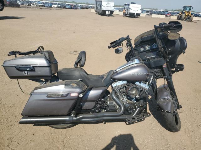 HARLEY-DAVIDSON FLHX STREE