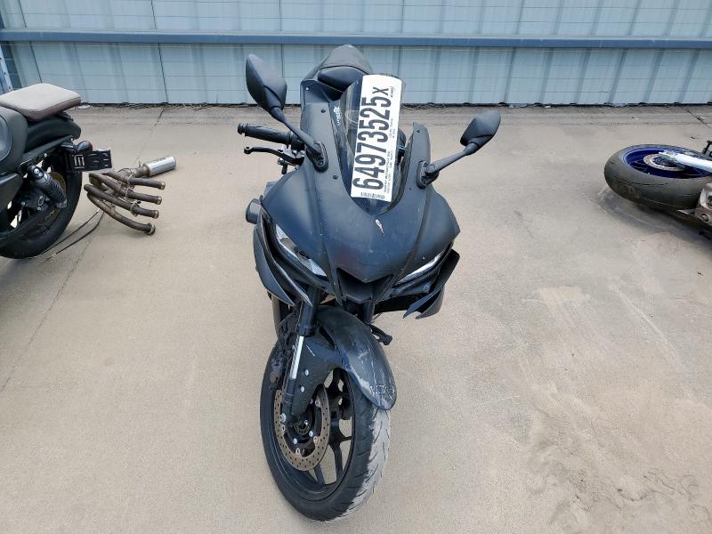 2021 YAMAHA YZFR3 A MH3RH18Y5MK007876