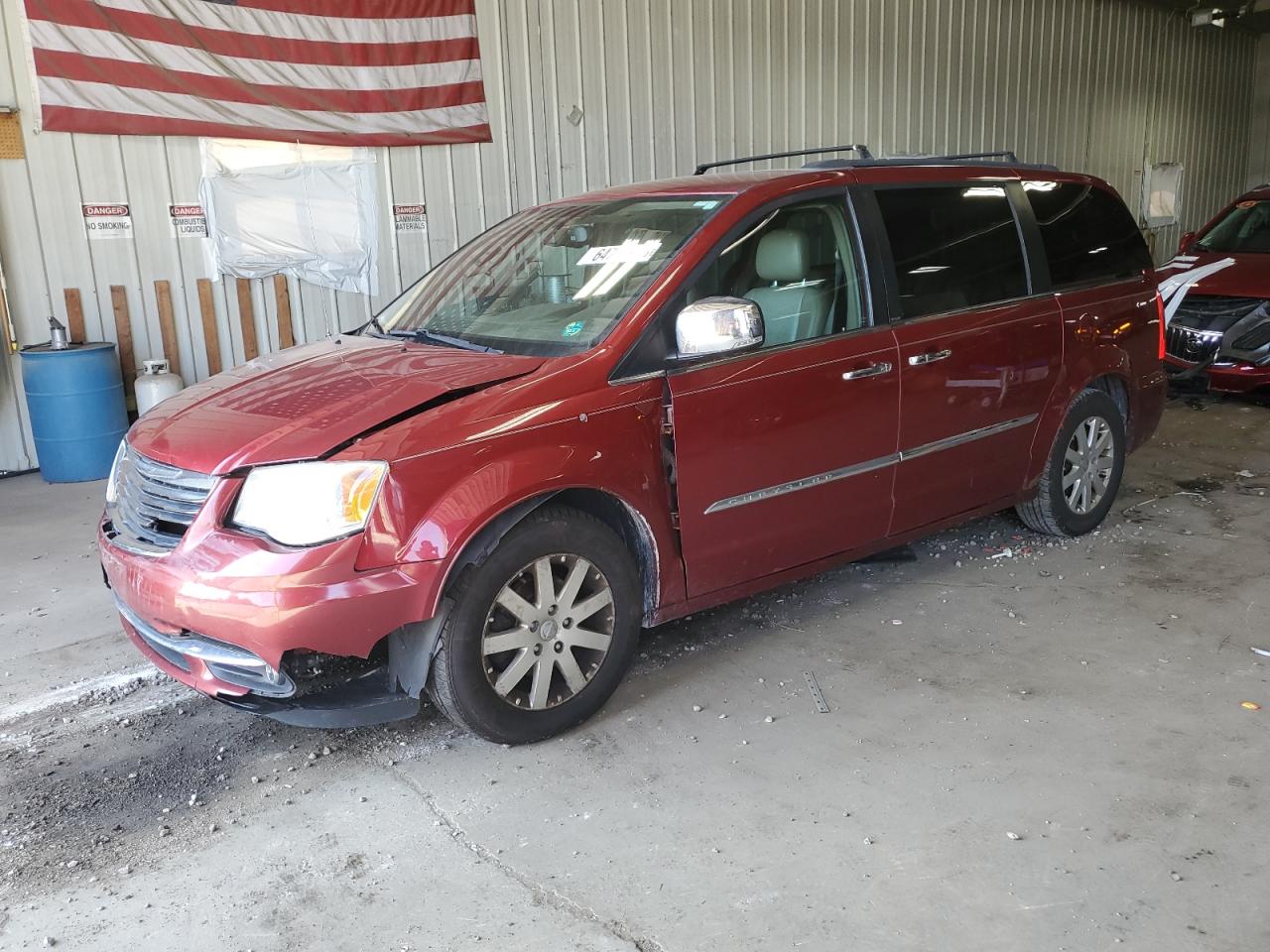 CHRYSLER TOWN & COUNTRY TOURING L