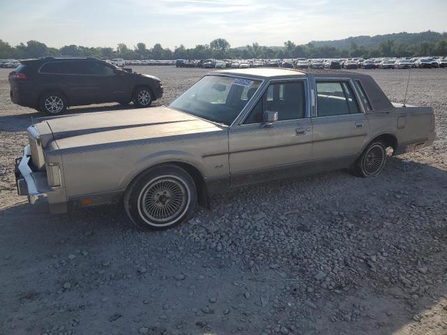 Vin: 1lnbm82fxjy801210, lot: 63305325, lincoln towncar signature 1988 img_1