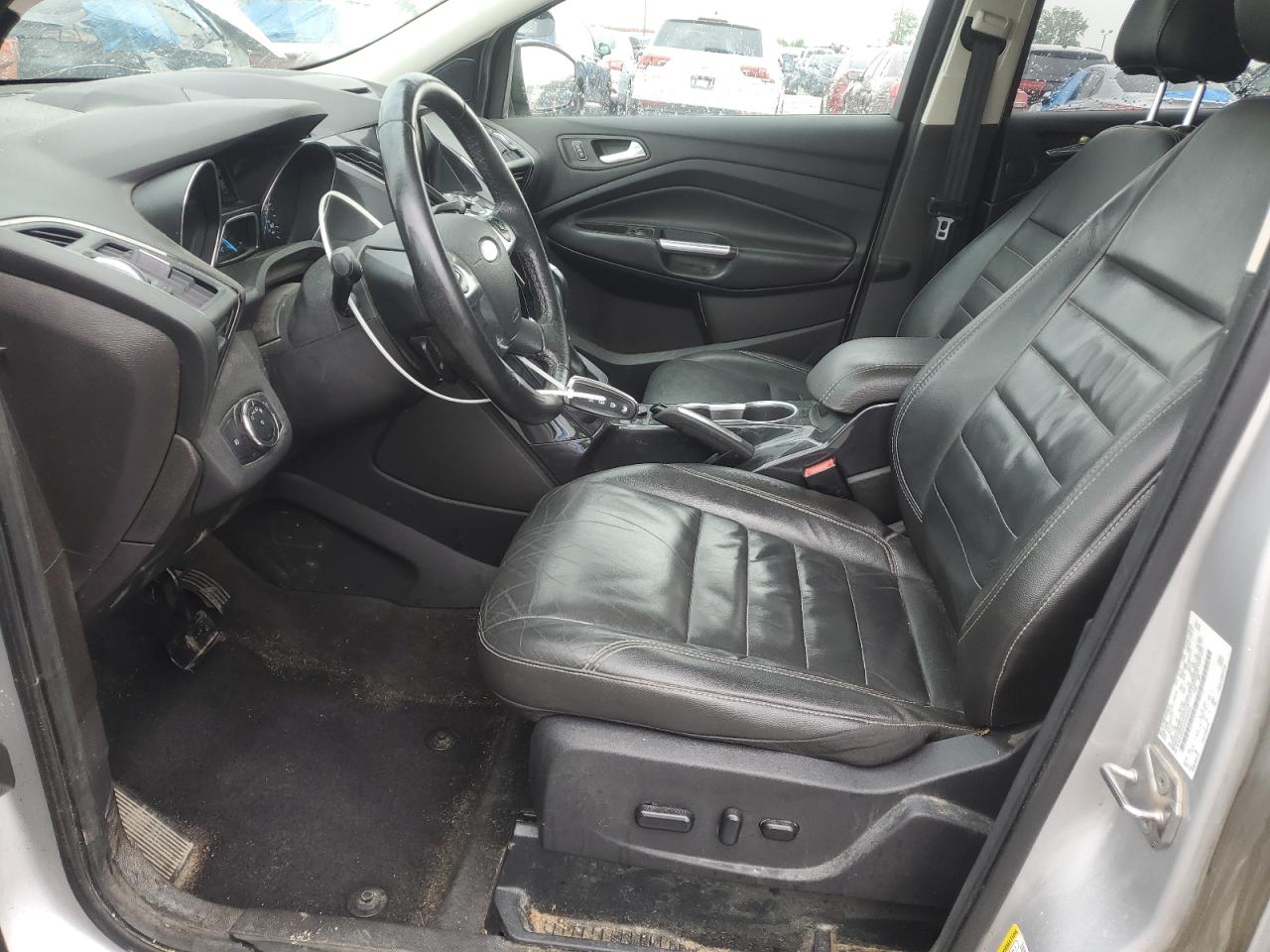 FORD ESCAPE TITANIUM