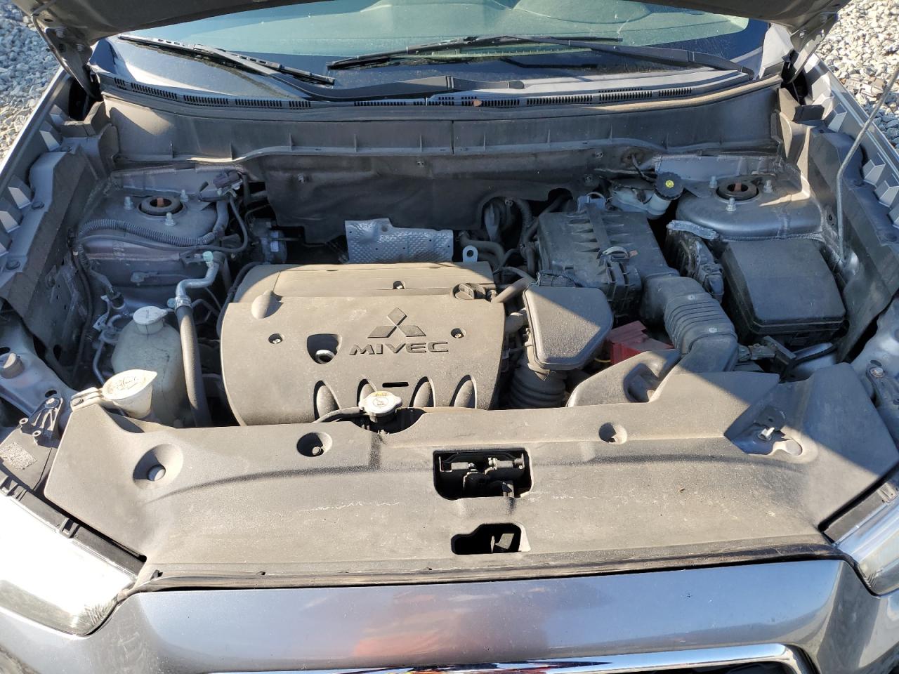 MITSUBISHI OUTLANDER ES